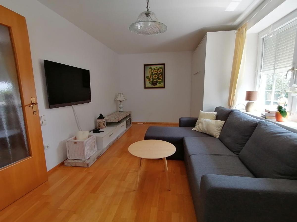 Garden Paradise Bled Apartments - Garden, Pond And Castle View Bagian luar foto