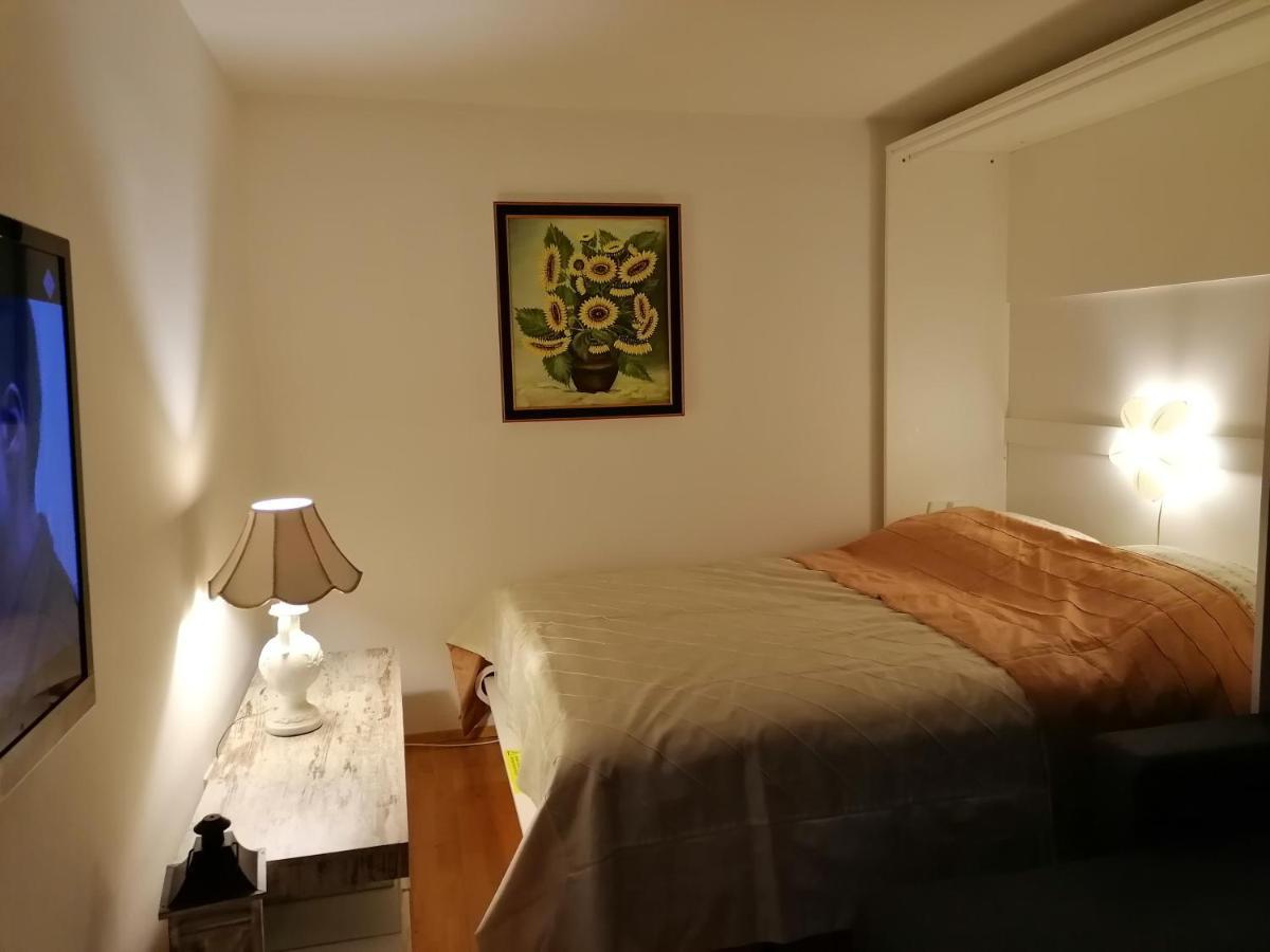 Garden Paradise Bled Apartments - Garden, Pond And Castle View Bagian luar foto