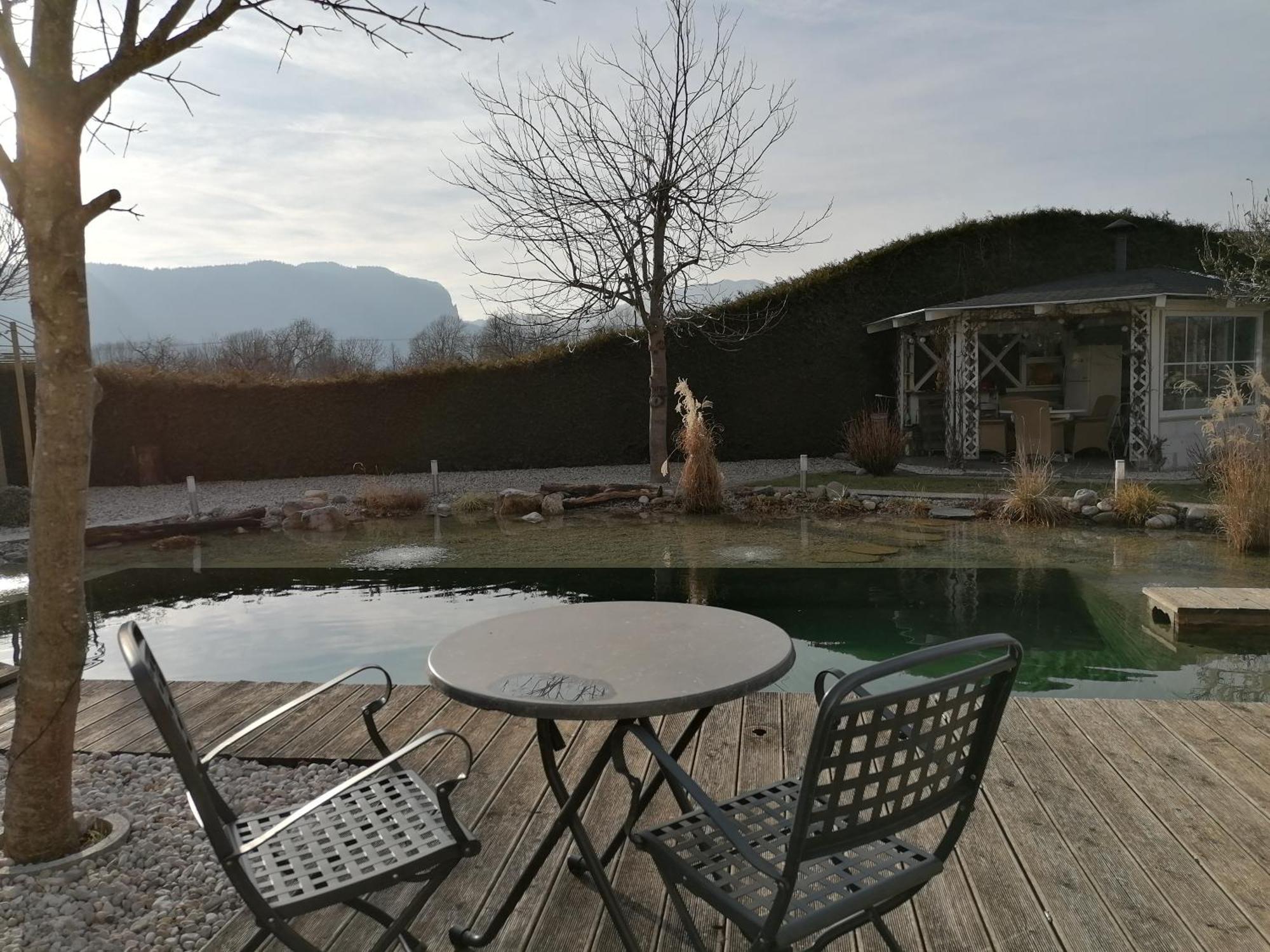 Garden Paradise Bled Apartments - Garden, Pond And Castle View Bagian luar foto
